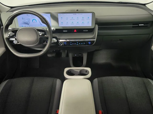 Used 2024 Black Hyundai SEL image 17