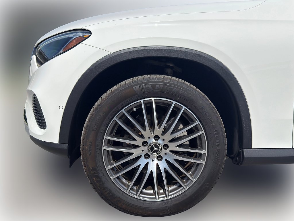 2025 Mercedes-Benz GLC Base - Photo 4