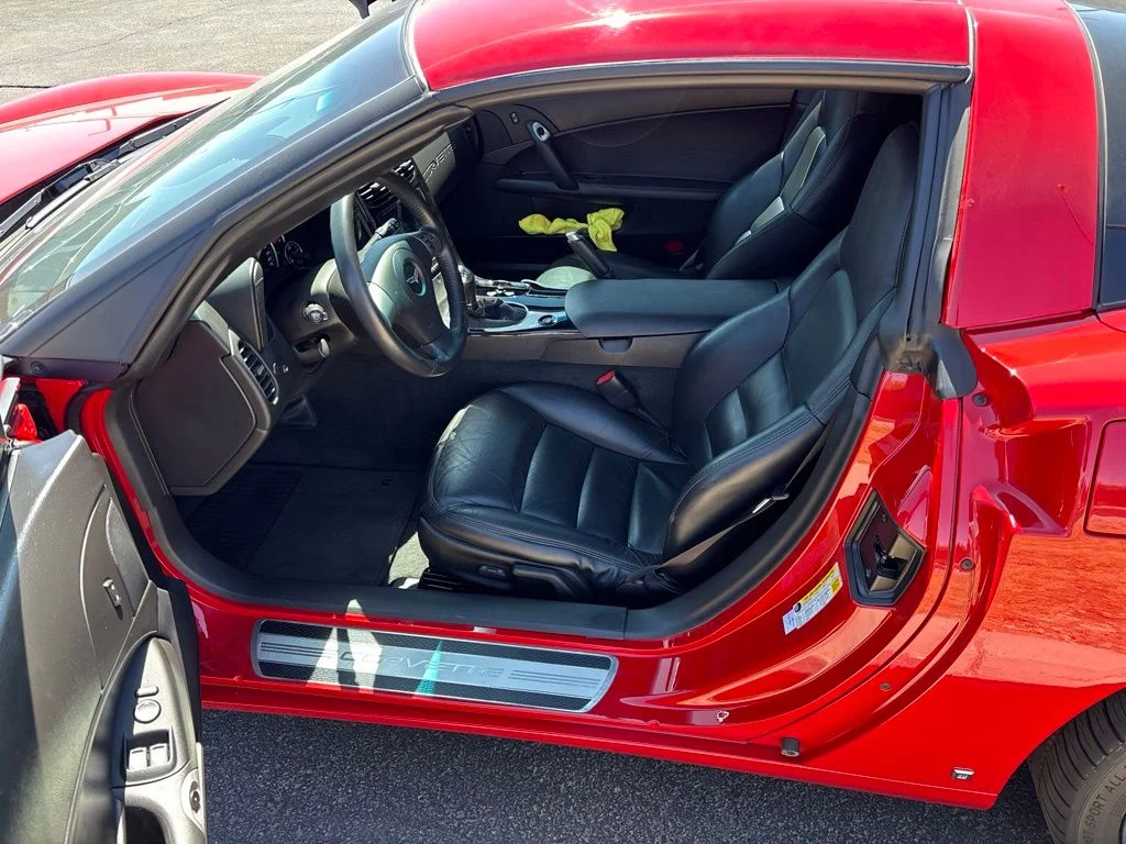 Used 2009 Red Chevrolet Base image 9