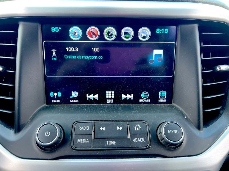 Used 2019 Silver GMC SLT image 17