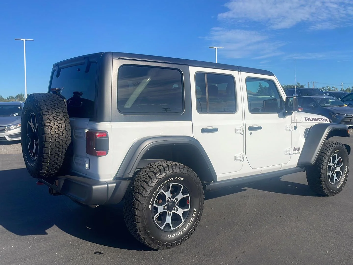 Used 2021 Bright White Clearcoat Jeep Unlimited Rubicon image 8