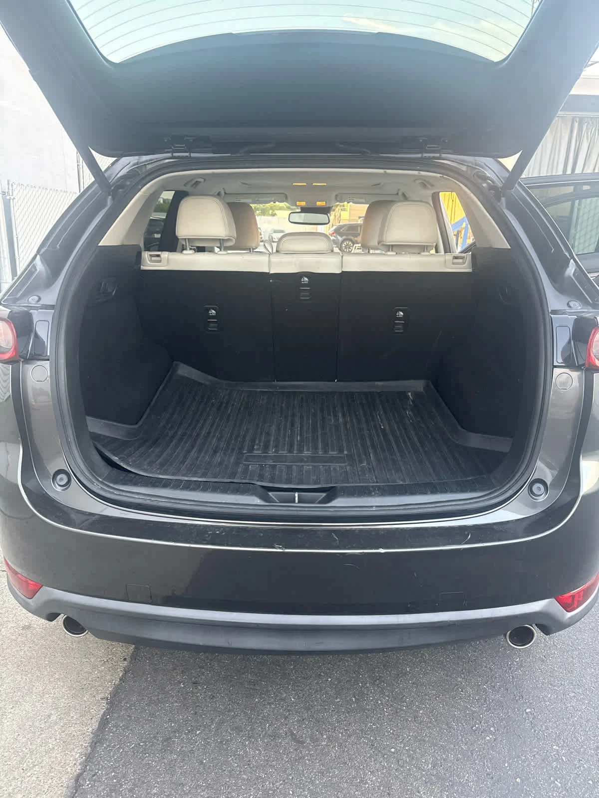 Used 2019 Machine Gray Metallic Mazda Grand Touring image 7