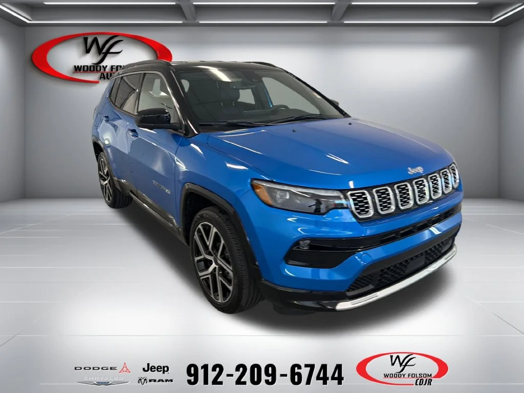 Used 2025 Blue Jeep Limited image 1