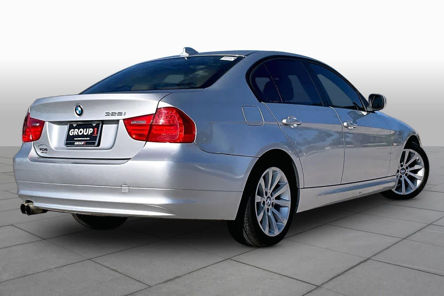 Used 2011 Titanium Silver Metallic BMW 328i image 12