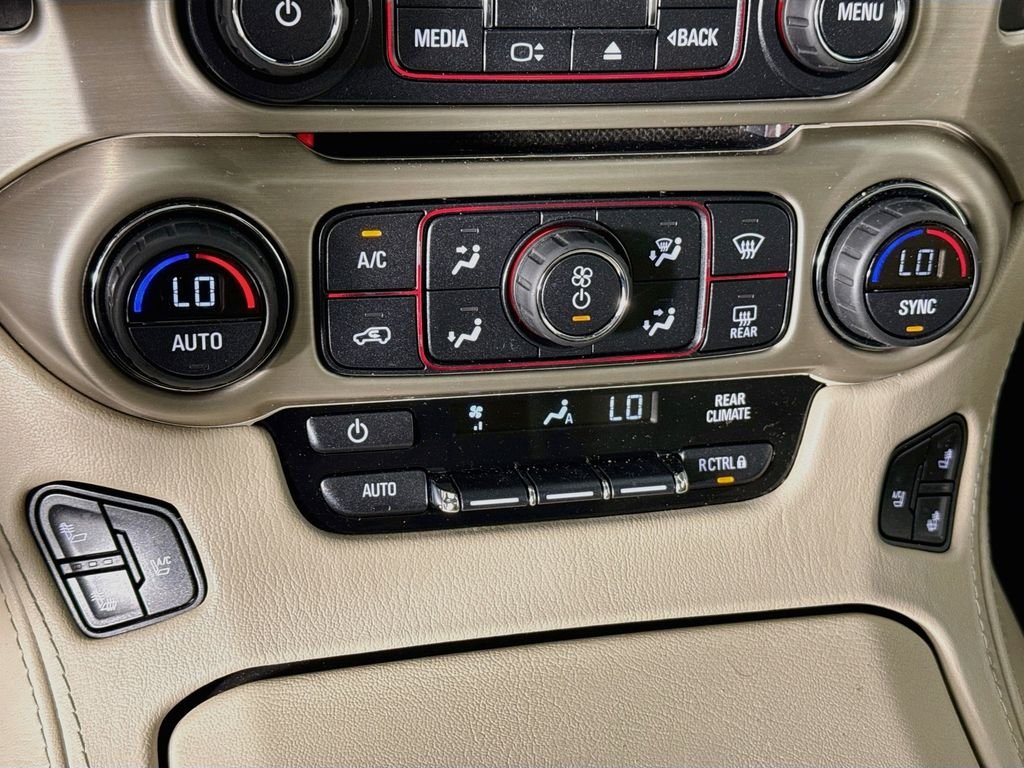 Used 2016 White GMC Denali image 17