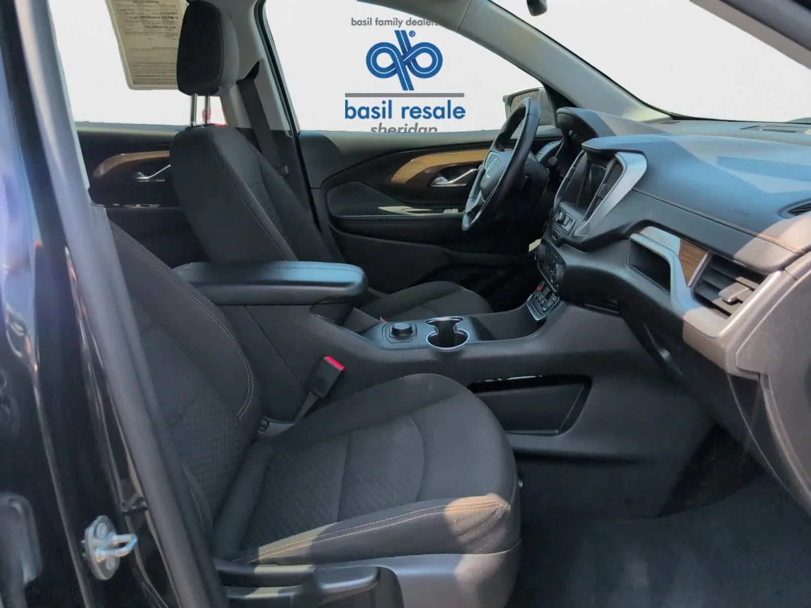 Used 2019 Ebony Twilight Metallic GMC SLE image 17