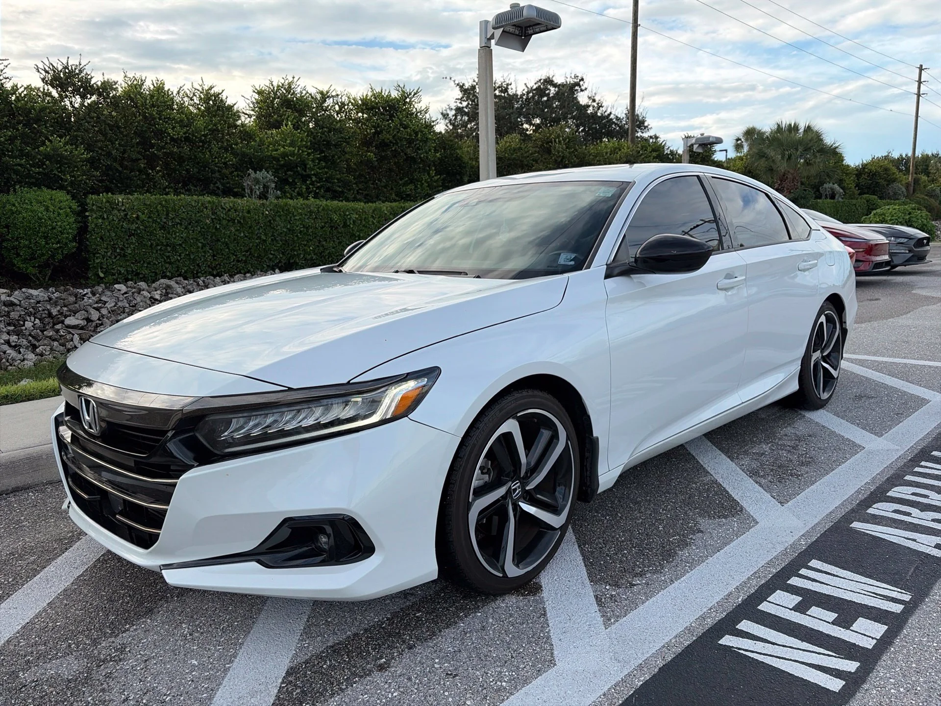 Certified Used 2022 Platinum White Pearl Honda Sport 2.0T image 1