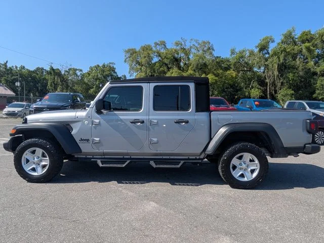 Used 2020 Silver Jeep Sport image 7
