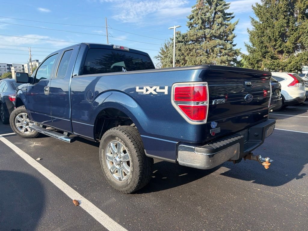 Used 2013 Blue Ford XLT image 2