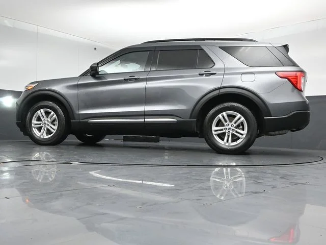 Used 2022 Gray Ford XLT image 40