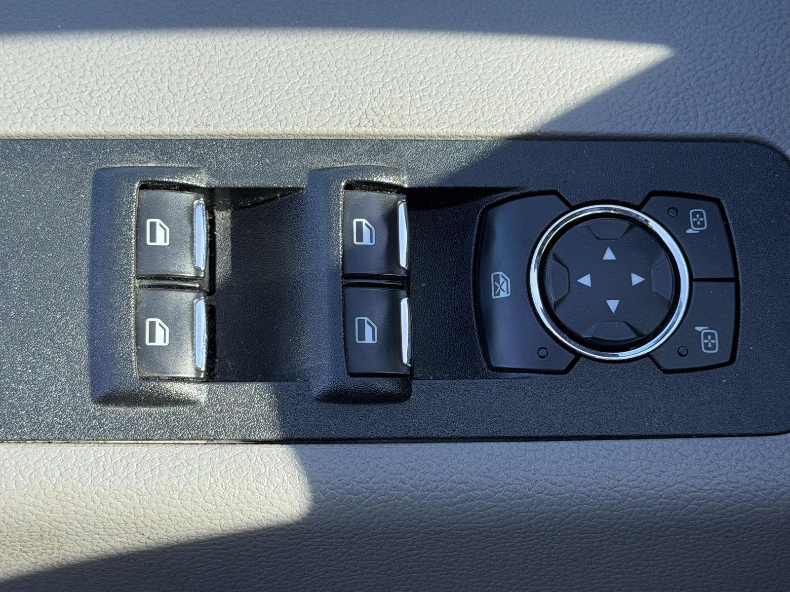 Used 2019 Blue Jeans Ford XLT image 9
