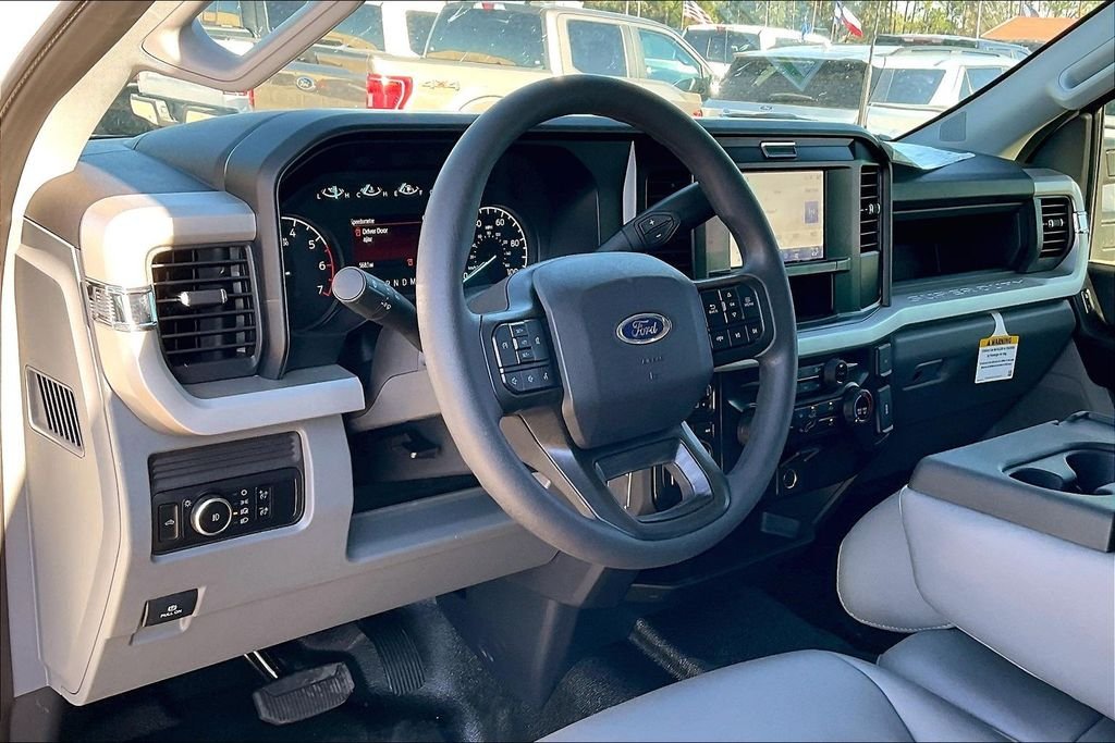 New 2026 Ford Super Duty F-250 XL 4D Crew Cab