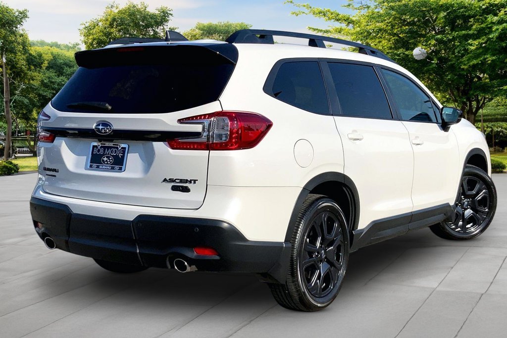 Used 2026 White Subaru Onyx Edition Touring image 6
