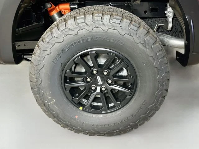 New 2026 Shelter Green Ford Raptor image 34