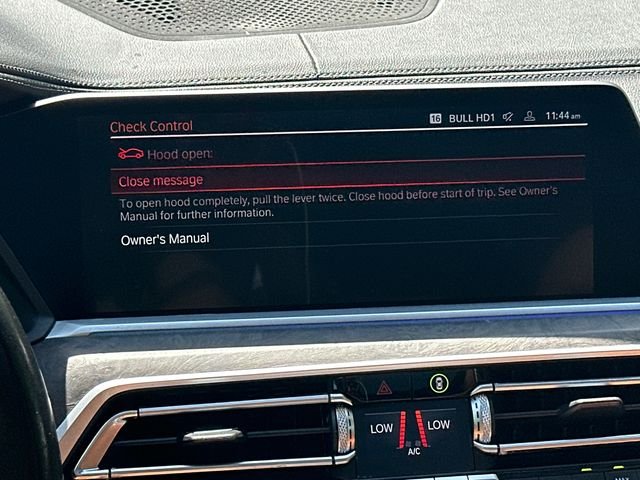 Used 2021 White BMW xDrive40i image 28