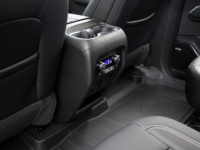 2026 GMC Acadia Elevation - Photo 15