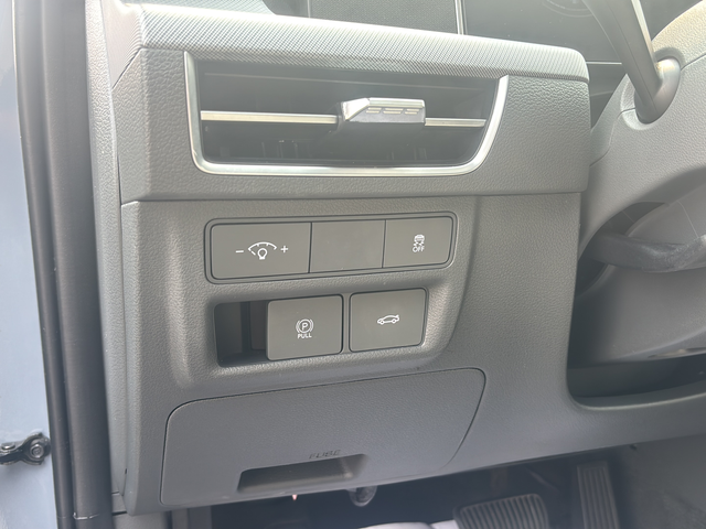 Used 2024 Blue Hyundai SEL image 22