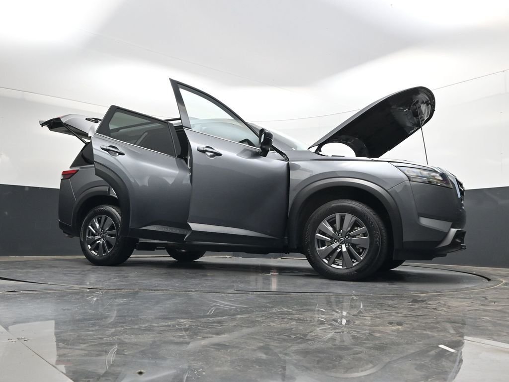 Used 2025 Gray Nissan SV image 53
