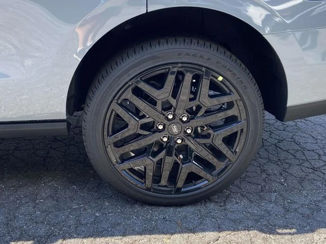 New 2027 Gray Ford Platinum image 6