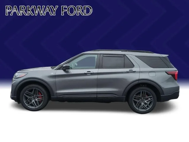 Used 2025 Gray Ford ST-Line image 2