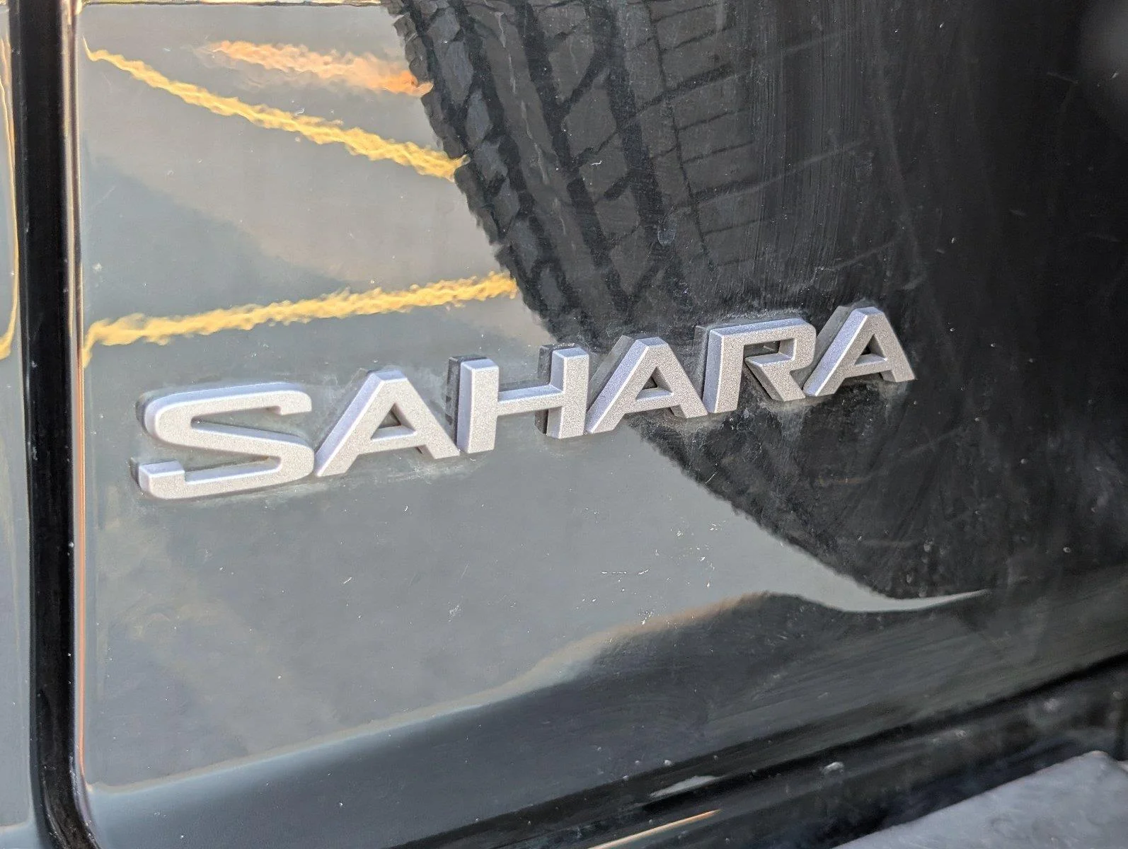 Used 2025 Black Clearcoat Jeep Sahara image 6