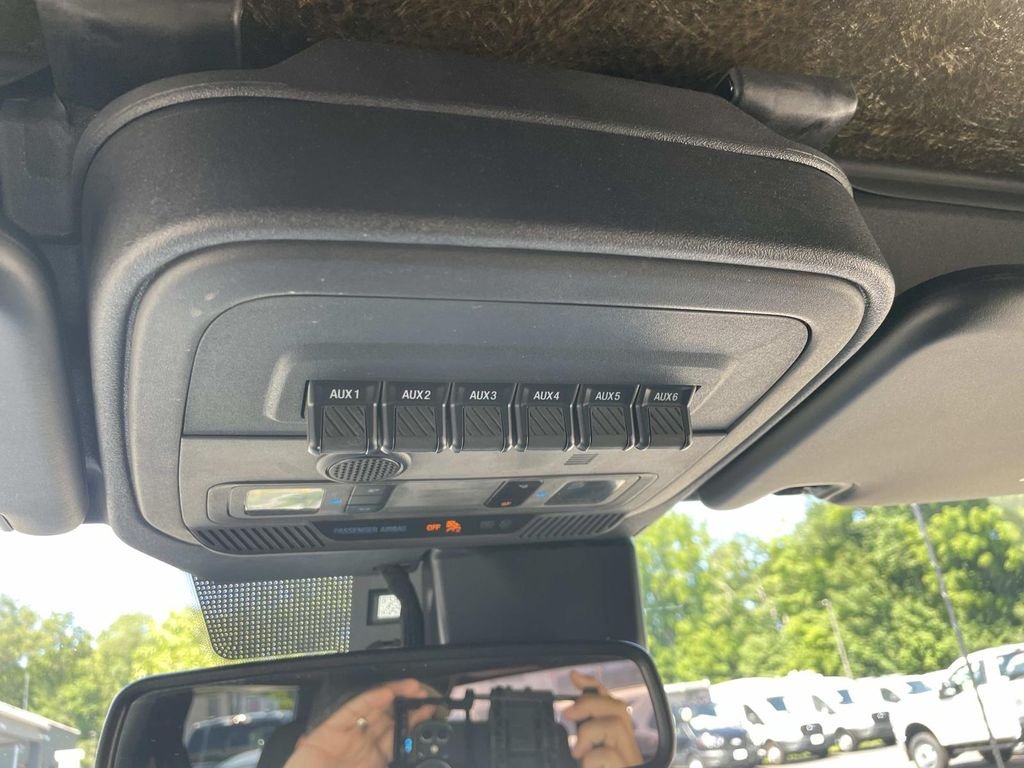 Used 2022 Black Ford Wildtrak image 24