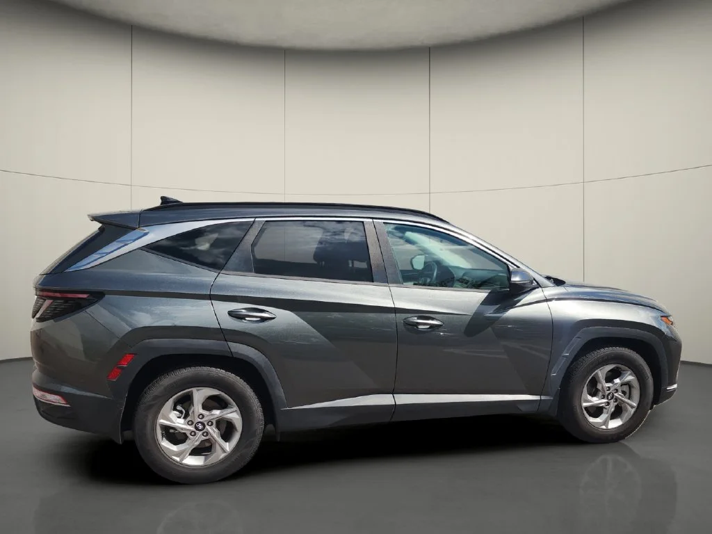 Used 2022 Gray Hyundai SEL image 8