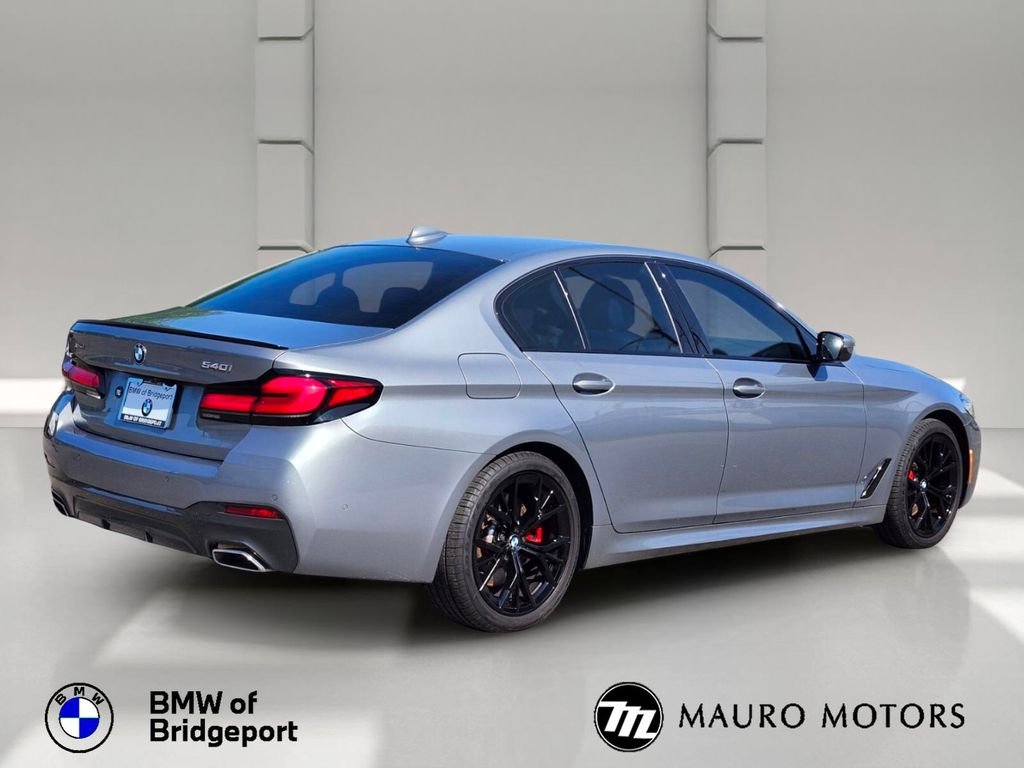 Used 2023 Gray BMW 540i xDrive image 6