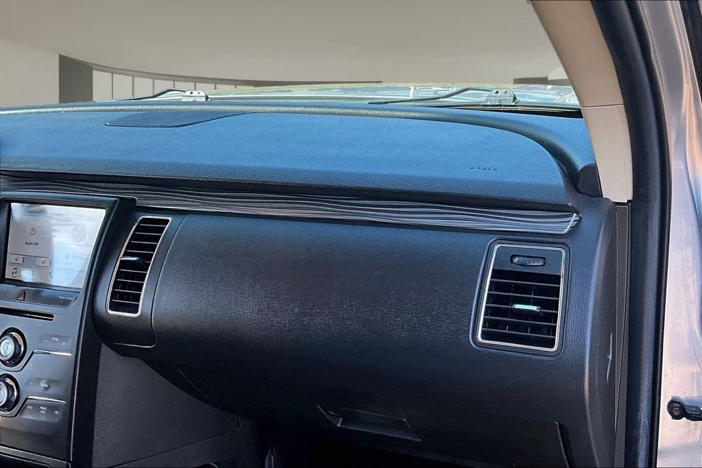 Used 2019 Silver Ford SEL image 16