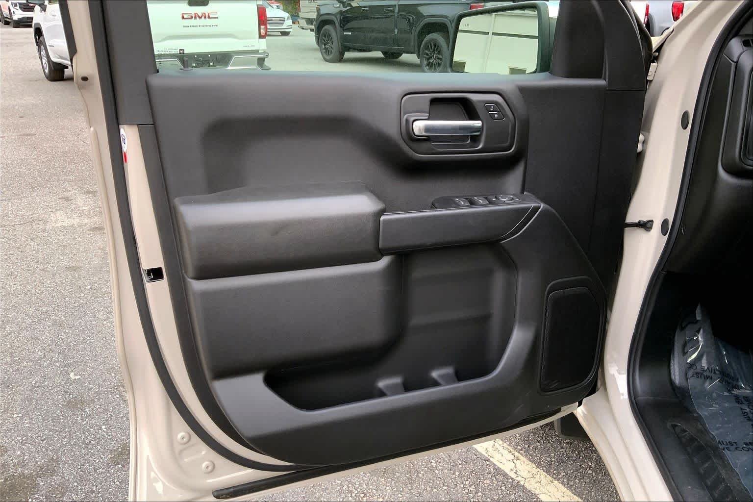 2026 GMC Sierra 1500 Pro - Photo 10