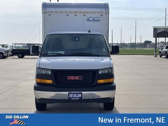 New 2025 Summit White GMC 1WT image 8