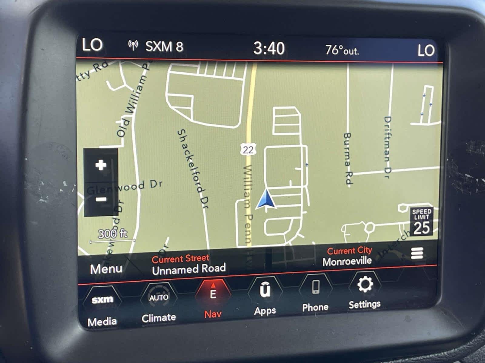 Used 2023 Gry/grey Jeep Latitude image 29
