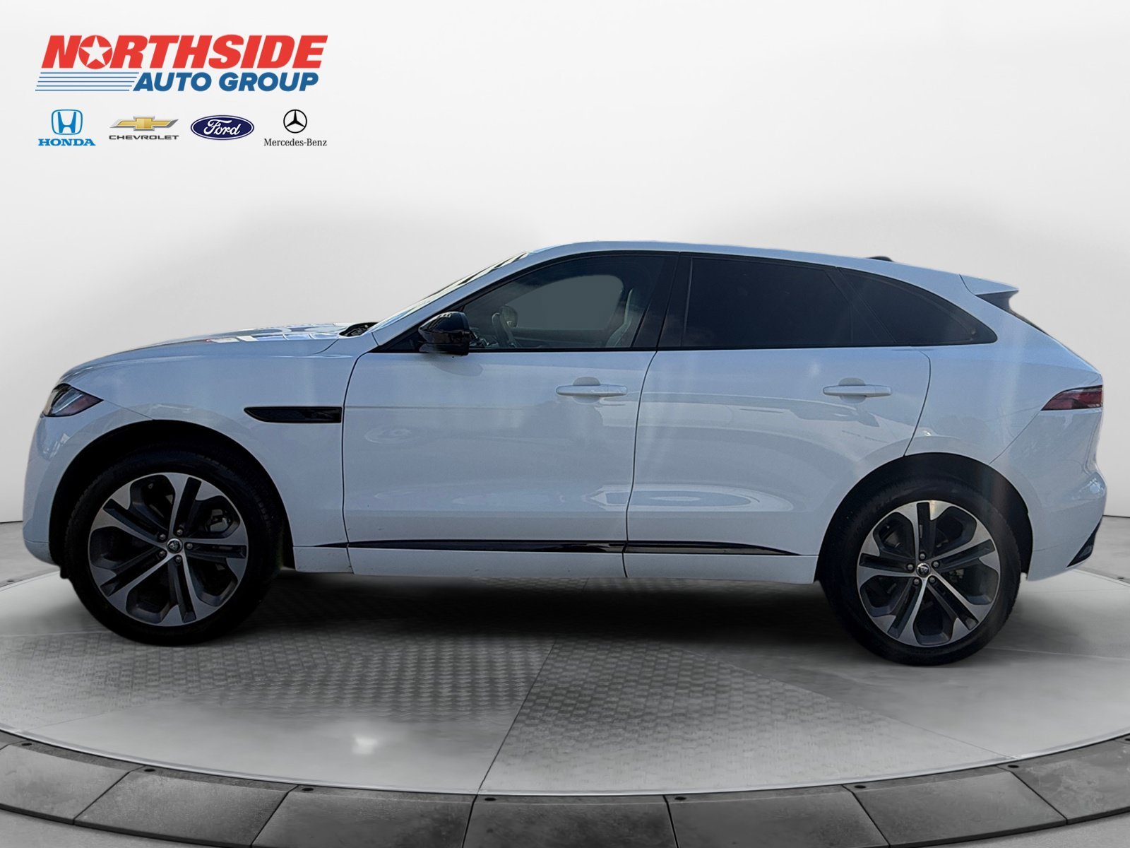 Used 2024 Fuji White Jaguar R-Dynamic S image 4
