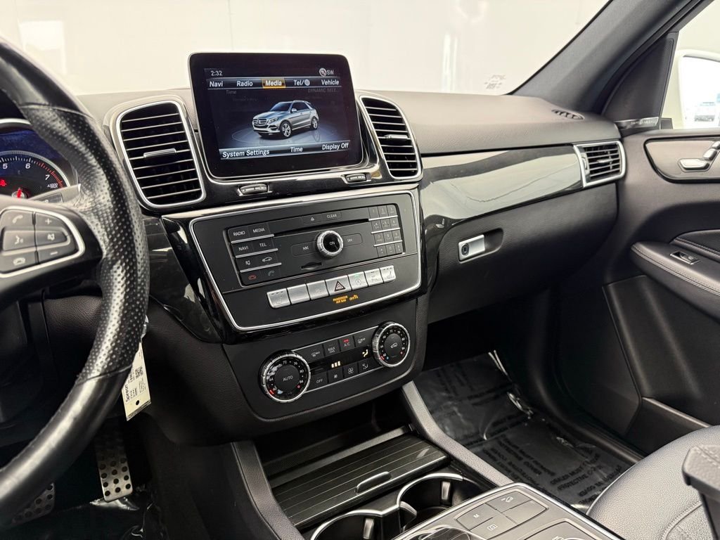 Used 2019 White Mercedes-Benz GLE 400 image 6
