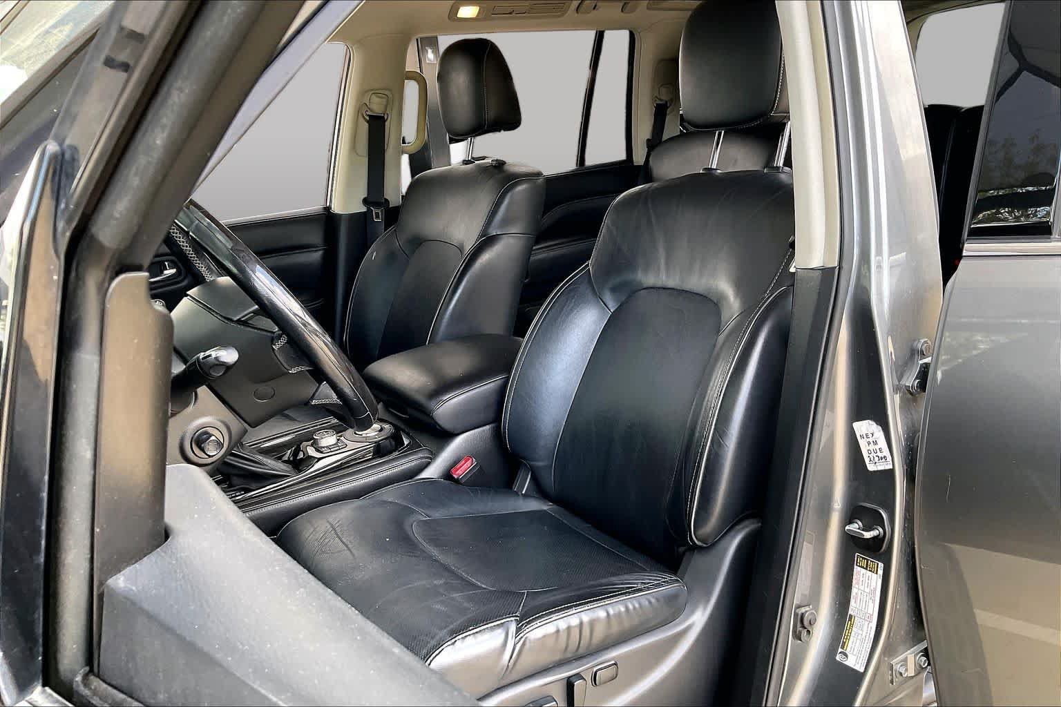 Used 2020 Graphite Shadow INFINITI LUXE image 8