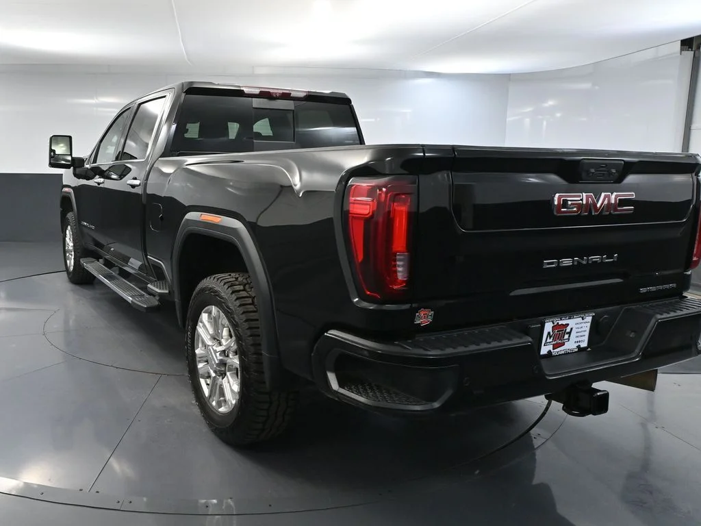Used 2023 Black GMC Denali image 9