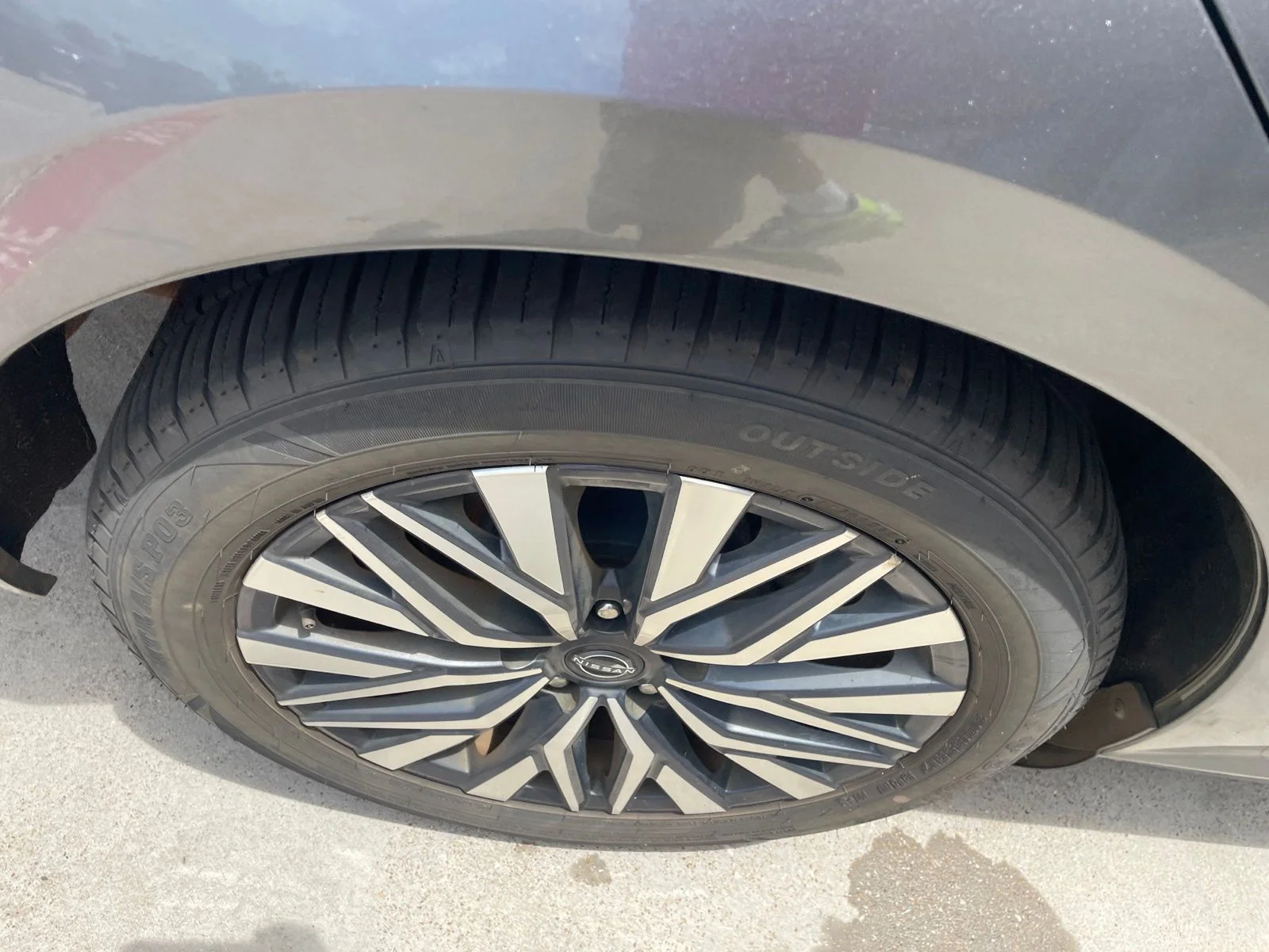 Used 2023 Gray Nissan 2.5 SV image 9
