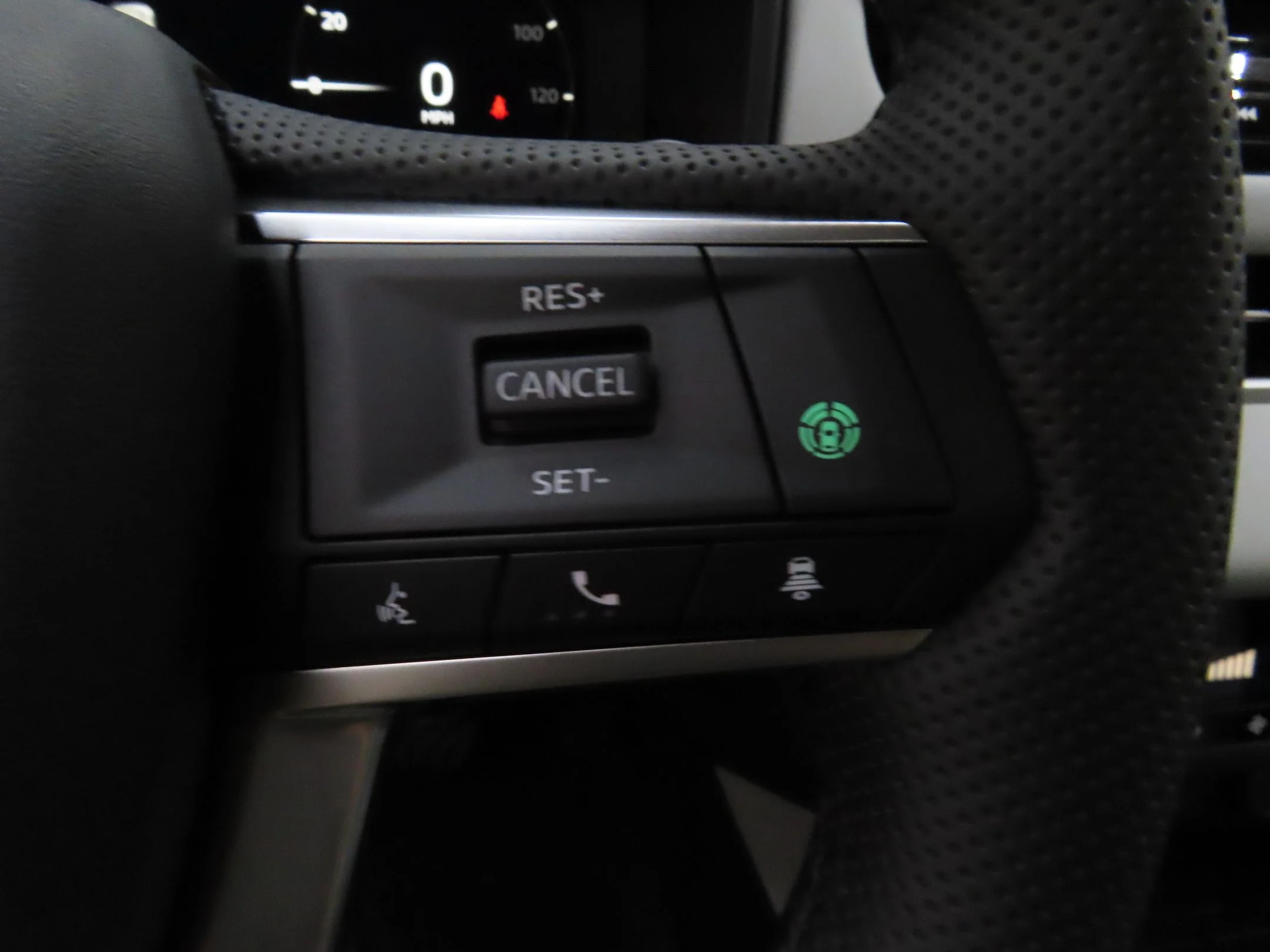 Used 2025 Red Mitsubishi SE image 14