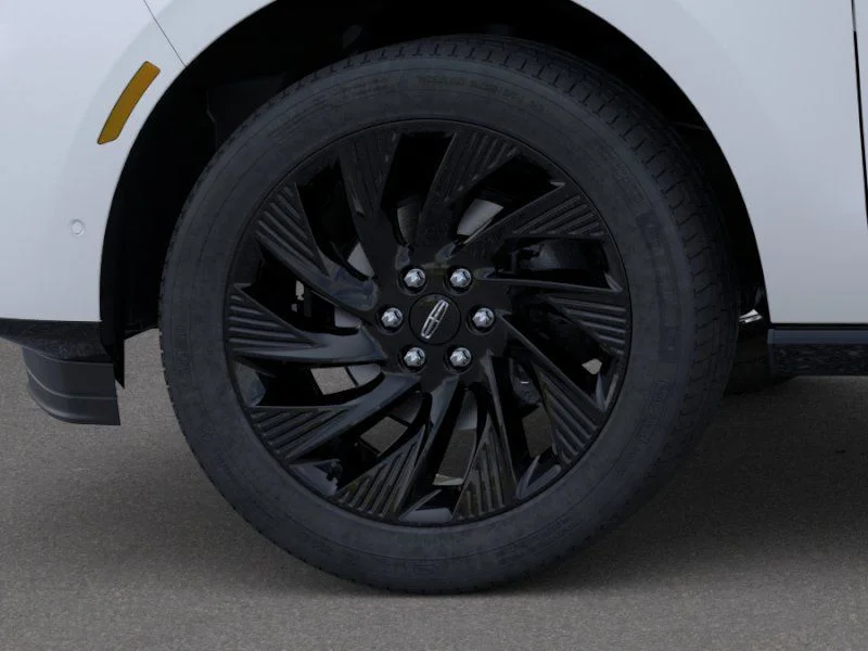 New 2026 Pristine White Metallic Tri-Coat Lincoln Reserve image 19