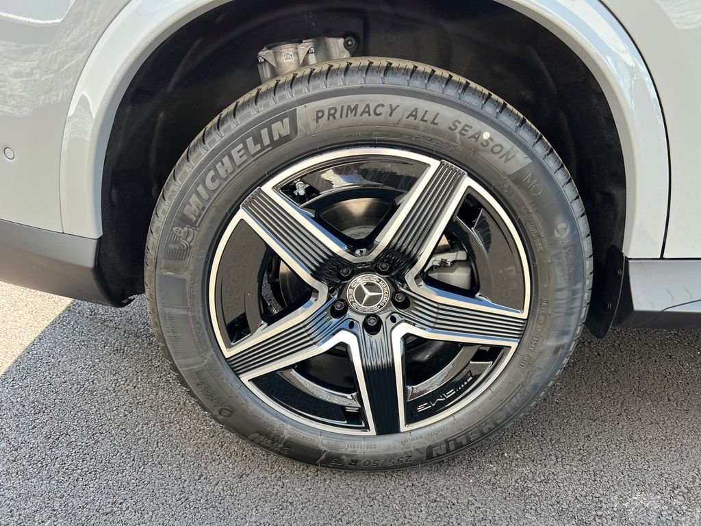 New 2026 MANUFAKTUR Alpine Grey Mercedes-Benz GLC300 image 32