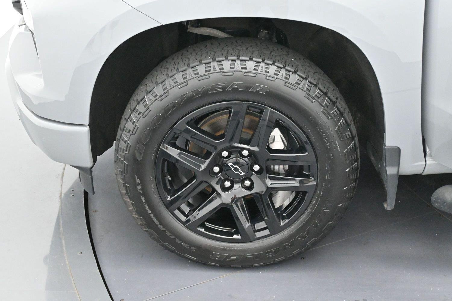 Used 2024 Slate Gray Metallic Chevrolet Custom image 30