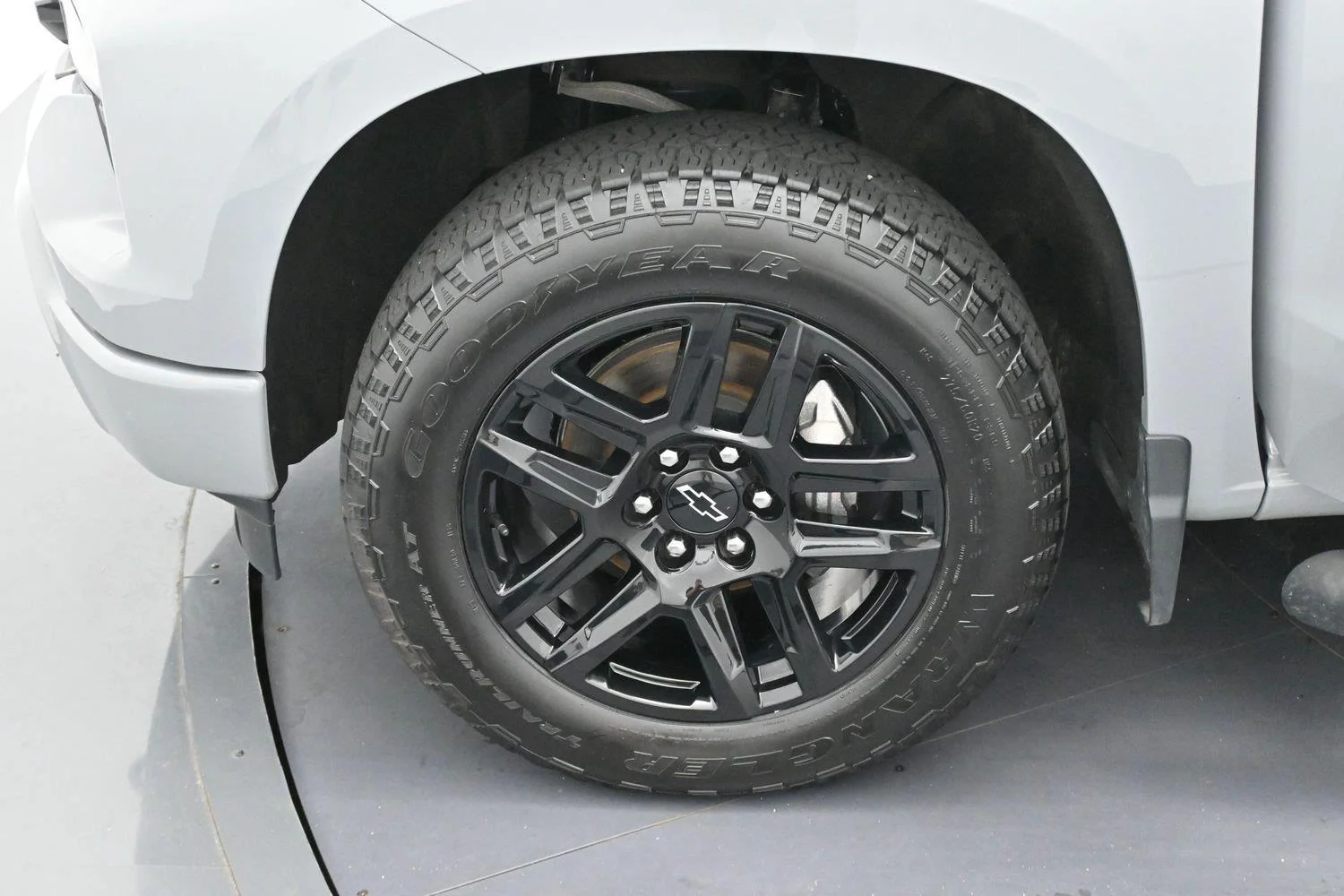 Used 2024 Slate Gray Metallic Chevrolet Custom image 30