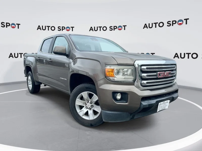 2016 GMC Canyon 2WD SLE Crew Cab Short Box's photo