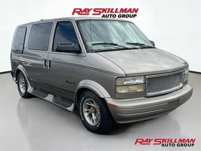Used 2001 Gray GMC Upfitter image 1