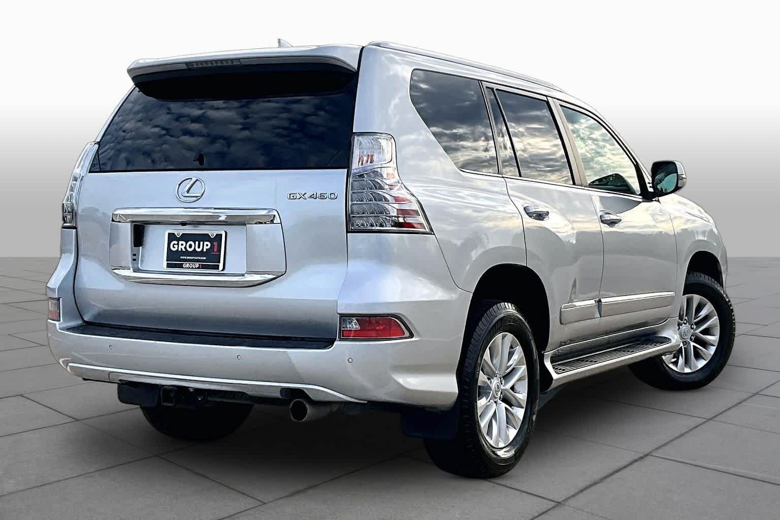Used 2018 Silver Lining Metallic Lexus Premium image 13
