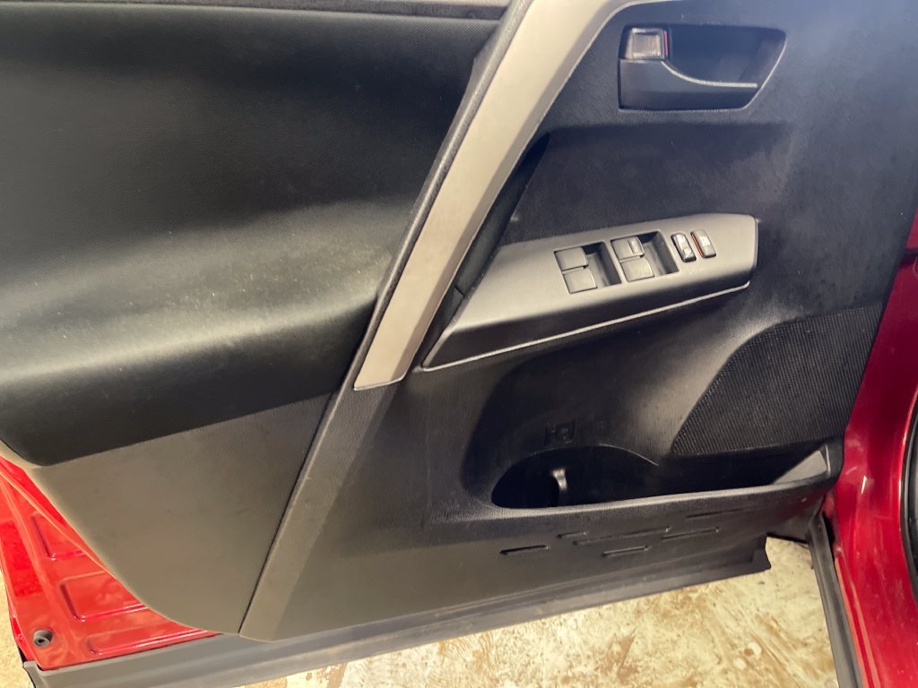 Used 2017 Red Toyota LE image 14