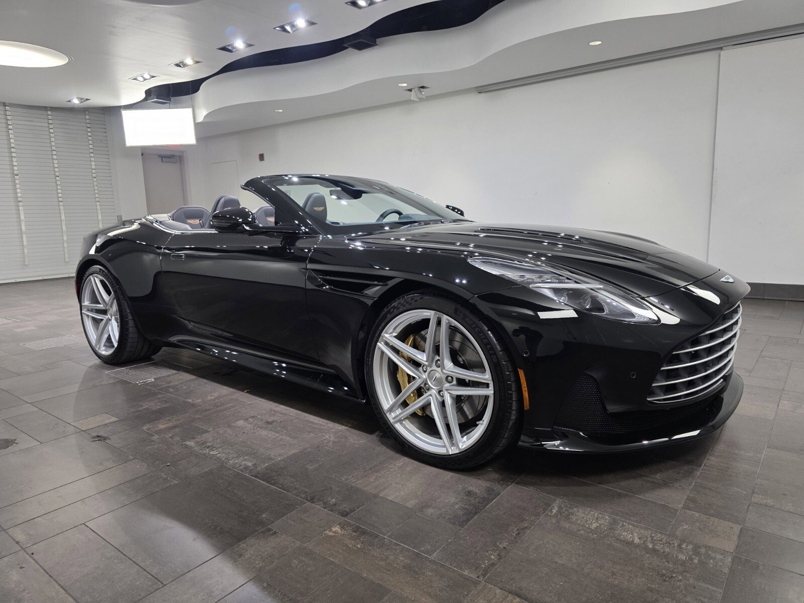 2026 Aston Martin DB12 Volante's photo