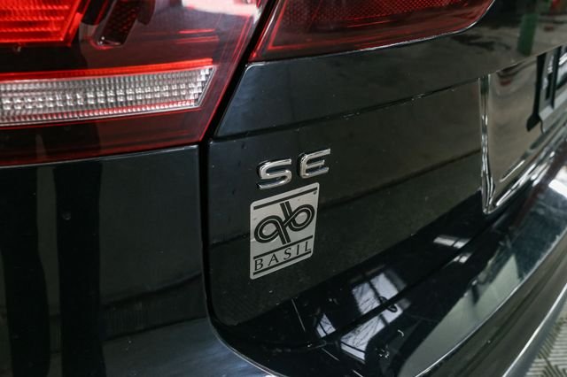 Used 2024  Volkswagen 2.0T SE image 9