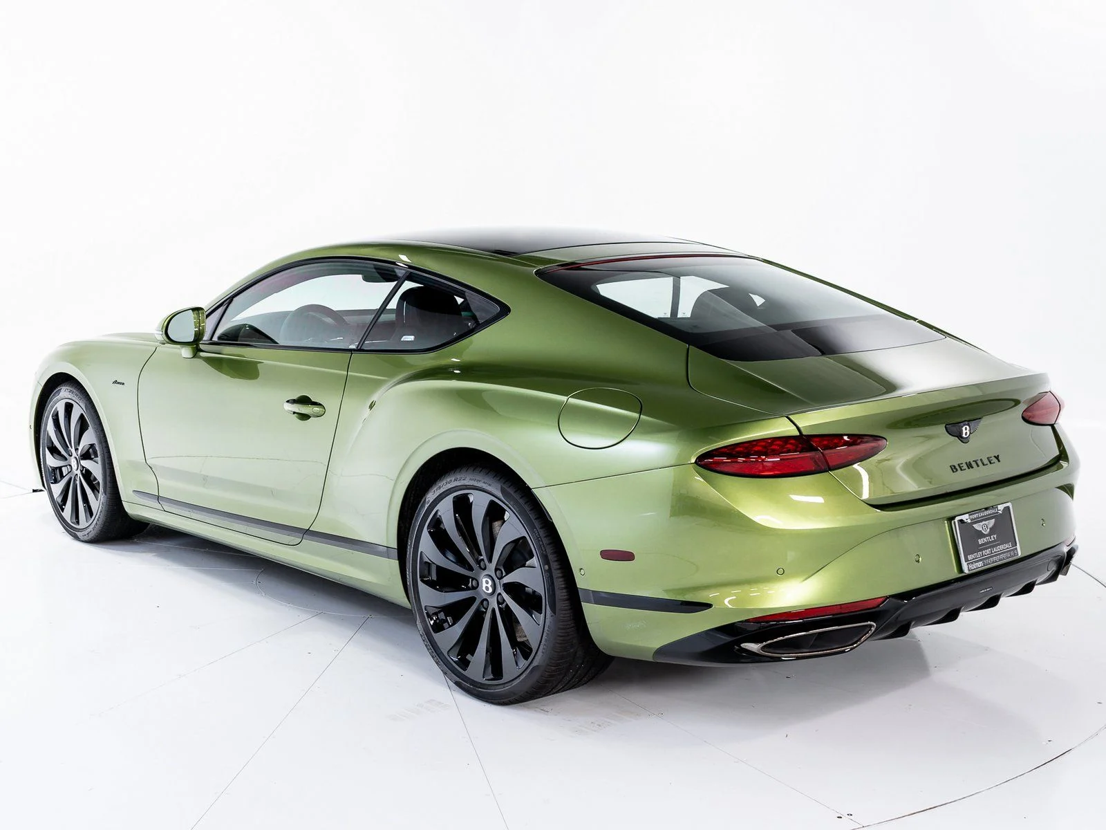 New 2026 Tourmaline Green - by Mulliner Bentley Azure image 3