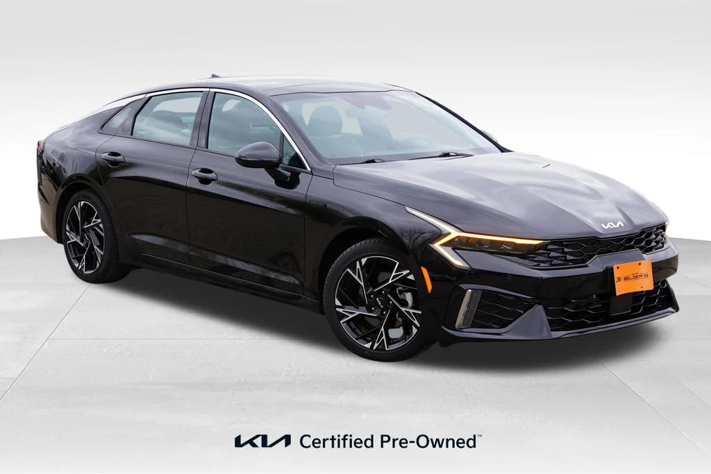2025 Kia Optima GT-Line AWD's photo